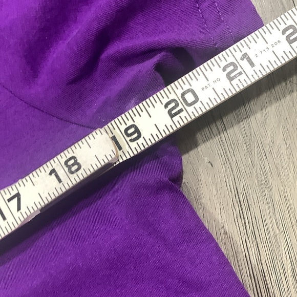 Guess Purple Embroidered SpellOut Crew Neck Short Sleeve T-Shirt size M - Picture 7 of 9